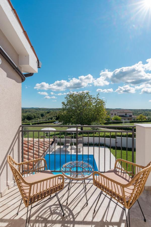 Villa Atop The Village With Stunning View Vižinada 外观 照片