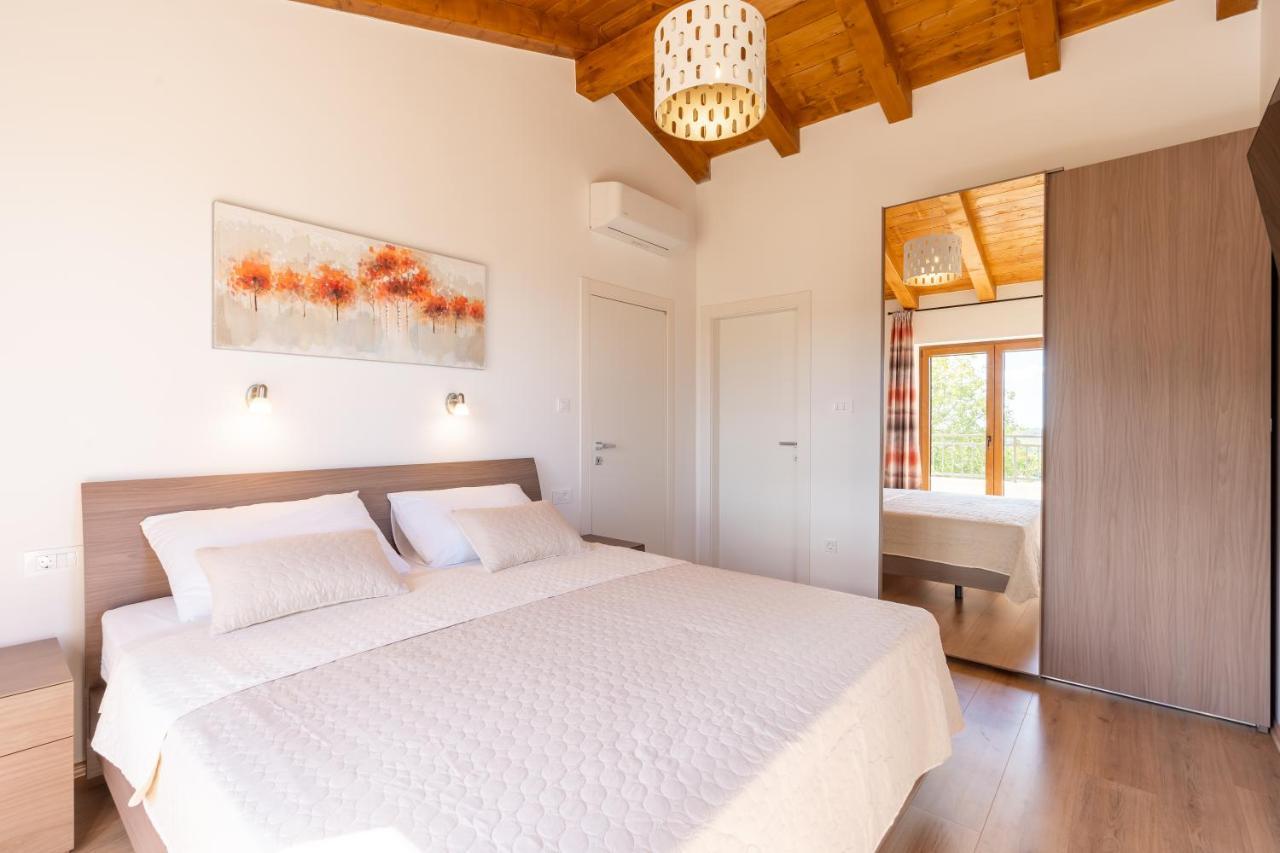 Villa Atop The Village With Stunning View Vižinada 外观 照片