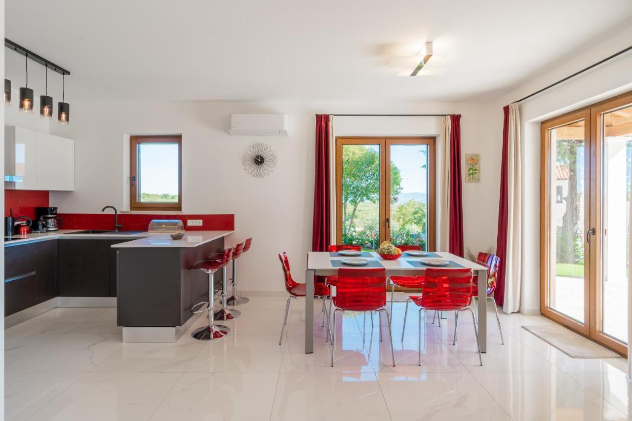 Villa Atop The Village With Stunning View Vižinada 外观 照片